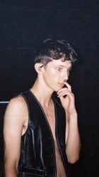 Troye Sivan : troye-sivan-1560656162.jpg