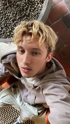 Troye Sivan in General Pictures, Uploaded by: webby