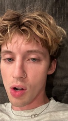 Troye Sivan : troye-sivan-1691341562.jpg