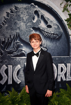 Ty Simpkins : ty-simpkins-1434154296.jpg