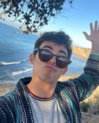 Tyler Alvarez : tyler-alvarez-1637614622.jpg