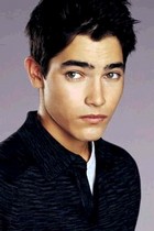 Tyler Hoechlin : TI4U_u1137741661.jpg