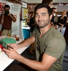 Tyler Hoechlin : tyler-hoechlin-1425929661.jpg