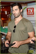 Tyler Hoechlin : tyler-hoechlin-1480031292.jpg