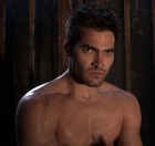 Tyler Hoechlin : tyler-hoechlin-1617319932.jpg