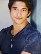 Tyler Posey : tyler_posey_1308858119.jpg