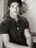 Tyler Posey : tyler_posey_1308858122.jpg