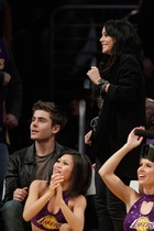 Vanessa Anne Hudgens : TI4U1403973212.jpg