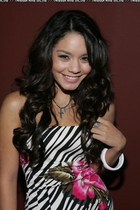 Vanessa Anne Hudgens : TI4U_u1139691828.jpg