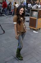 Vanessa Anne Hudgens : TI4U_u1145506237.jpg