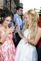 Vanessa Anne Hudgens : TI4U_u1148656795.jpg