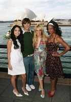 Vanessa Anne Hudgens : TI4U_u1148747042.jpg