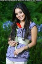 Vanessa Anne Hudgens : TI4U_u1151934854.jpg