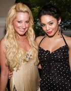 Vanessa Anne Hudgens : TI4U_u1154537894.jpg