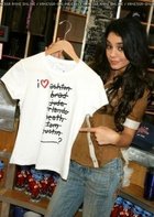 Vanessa Anne Hudgens : TI4U_u1156732353.jpg