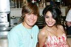 Vanessa Anne Hudgens : TI4U_u1157316071.jpg