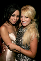 Vanessa Anne Hudgens : TI4U_u1157640531.jpg