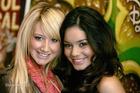 Vanessa Anne Hudgens : TI4U_u1158889431.jpg