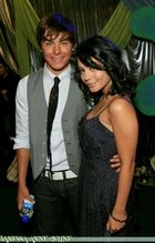 Vanessa Anne Hudgens : TI4U_u1176418099.jpg