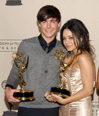 Vanessa Anne Hudgens : TI4U_u1180538860.jpg