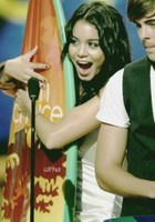 Vanessa Anne Hudgens : TI4U_u1188661673.jpg