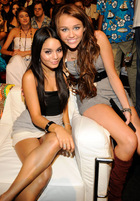 Vanessa Anne Hudgens : TI4U_u1218610877.jpg