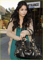 Vanessa Anne Hudgens : TI4U_u1220697553.jpg