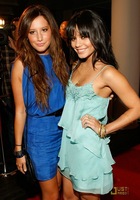 Vanessa Anne Hudgens : TI4U_u1241577646.jpg