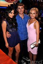 Vanessa Anne Hudgens : TI4U_u1249902762.jpg