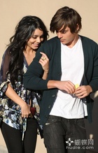 Vanessa Anne Hudgens : TI4U_u1280090727.jpg