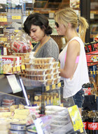 Vanessa Anne Hudgens : vanessa-anne-hudgens-1330797427.jpg