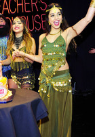 Vanessa Anne Hudgens : vanessa-anne-hudgens-1384808744.jpg