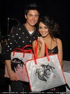 Vanessa Anne Hudgens : vanessa_anne_hudgens_1165549124.jpg