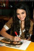 Vanessa Anne Hudgens : vanessa_anne_hudgens_1165966613.jpg