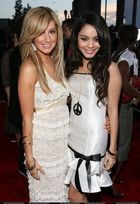 Vanessa Anne Hudgens : vanessa_anne_hudgens_1169158995.jpg