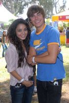 Vanessa Anne Hudgens : vanessa_anne_hudgens_1169159102.jpg