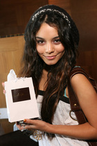 Vanessa Anne Hudgens : vanessa_anne_hudgens_1174927060.jpg