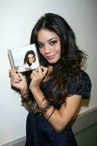 Vanessa Anne Hudgens : vanessa_anne_hudgens_1180539202.jpg