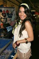 Vanessa Anne Hudgens : vanessa_anne_hudgens_1180539254.jpg