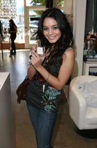 Vanessa Anne Hudgens : vanessa_anne_hudgens_1189993395.jpg