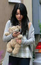 Vanessa Anne Hudgens : vanessa_anne_hudgens_1195244475.jpg