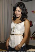 Vanessa Anne Hudgens : vanessa_anne_hudgens_1198358175.jpg