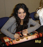 Vanessa Anne Hudgens : vanessa_anne_hudgens_1201023108.jpg