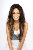 Vanessa Anne Hudgens : vanessa_anne_hudgens_1202142918.jpg