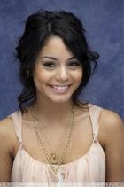 Vanessa Anne Hudgens : vanessa_anne_hudgens_1215342012.jpg