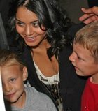 Vanessa Anne Hudgens : vanessa_anne_hudgens_1216670302.jpg