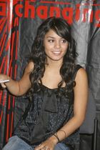 Vanessa Anne Hudgens : vanessa_anne_hudgens_1254158957.jpg