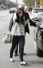 Vanessa Anne Hudgens : vanessa_anne_hudgens_1254473386.jpg