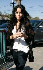 Vanessa Anne Hudgens : vanessa_anne_hudgens_1254473401.jpg