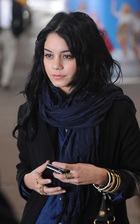 Vanessa Anne Hudgens : vanessa_anne_hudgens_1256406937.jpg